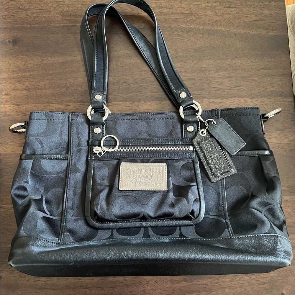 Coach Poppy Tote - Picture 2 of 14